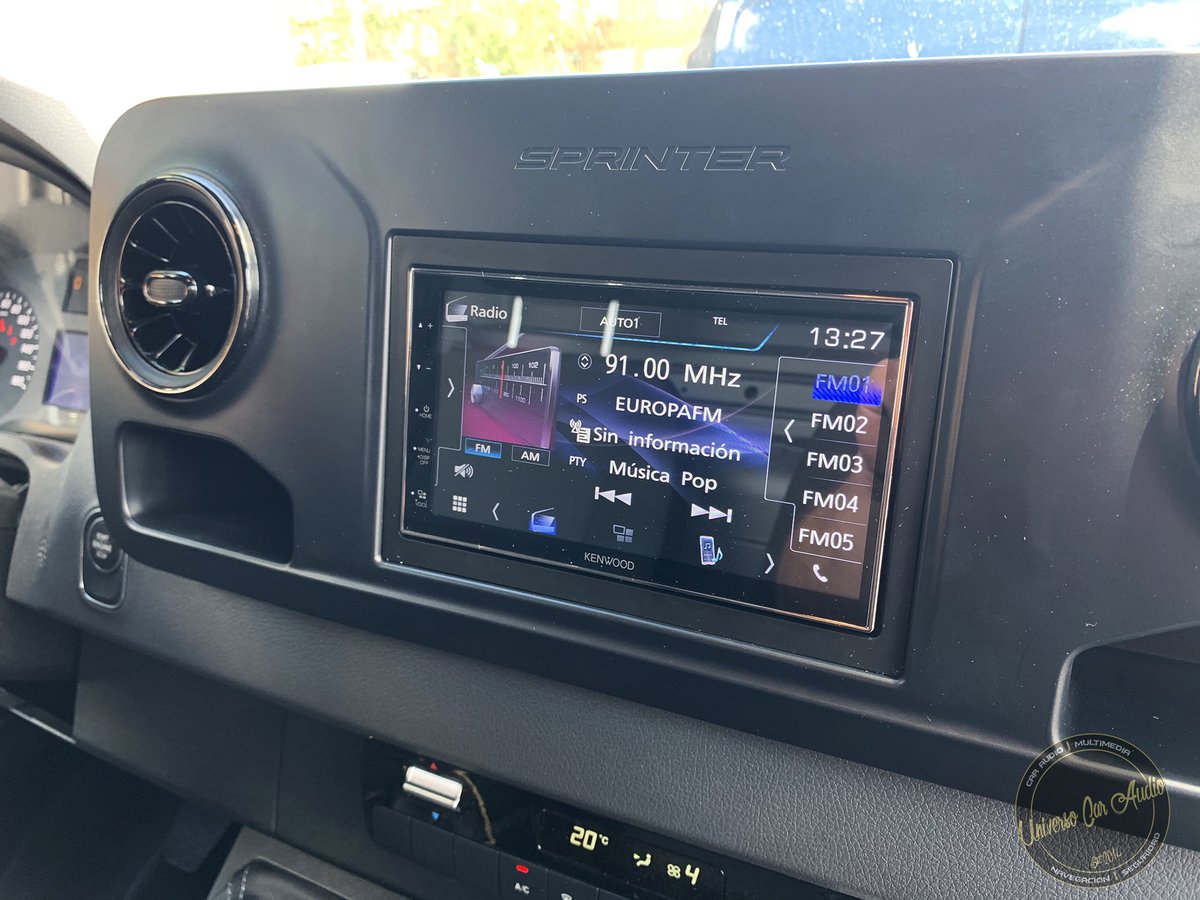 UniversoCA's tweet photo. Nueva Mercedes Sprinter a la que equipamos con:
✅ Cerraduras de seguridad Ufo Plus
✅ Kit cámara trasera específica
✅ Pantalla multimedia Kenwood #universocaraudio #tallermovil #instalacionadomicilio #mercedesbenz #sprinter #vanwork #ufoplus #kenwood #rearview  #CarPlay https://t.co/H33wTdMJdK