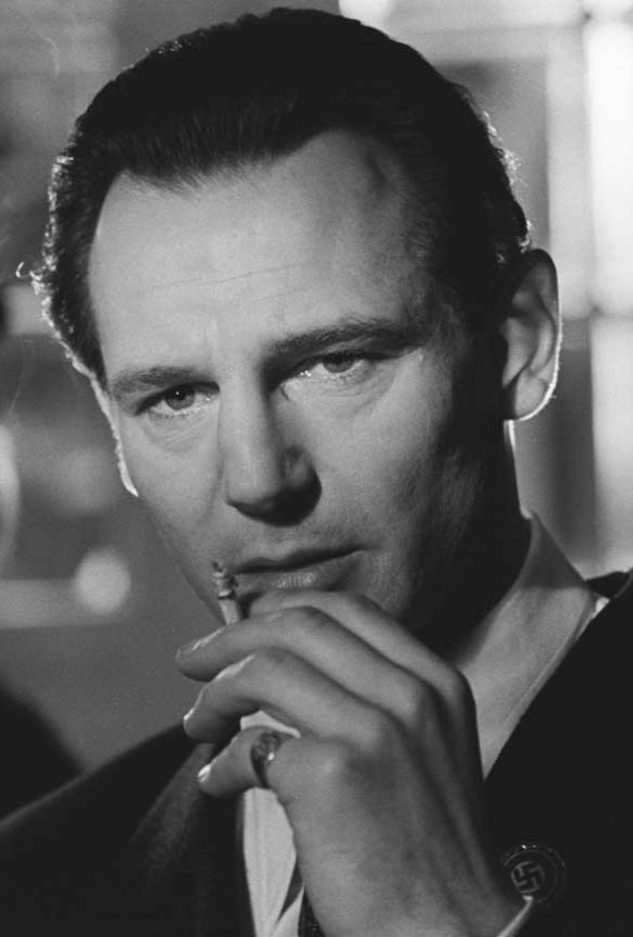 ImagenRetro's tweet image. Un día como hoy pero de 1952, nació Liam Neeson, el hombre que salvó judíos, a su hija raptada, fue un jedi, entrenó a Batman y de paso es Zeus.

¡Felices 69 años! #LiamNeeson 🎂🥳