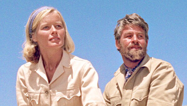 Happy 90th Birthday to 🇬🇧British stage, film & television actress, 
author and wildlife campaigner #VirginiaMcKenna OBE #BOTD in 1931 in #Marylebone #London, seen here with her husband & co-star #BillTravers in the adventure drama “BORN FREE” (1966) dir. James Hill
@willtravers