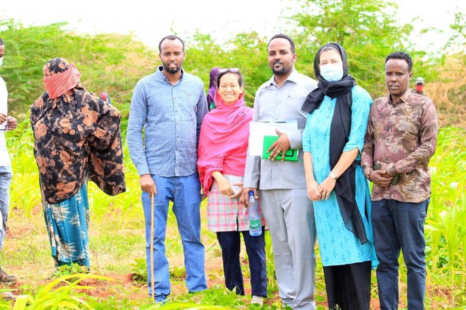 DolowDC's tweet photo. We are very grateful to have received @WFPSomalia Deputy Country Director Mss Lara Fozi who come to Dolow district on an official field visit.
Mss Lara &amp; her delegation visited different sites in Dolow district to oversee WFP ongoing &amp; ended projects.  @OCHASom @unicefsomalia https://t.co/KgE9KXzPx2