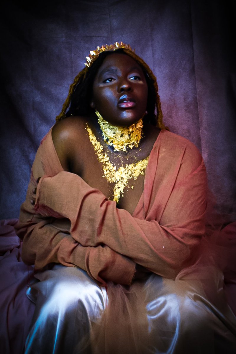 VenusAshu_'s tweet photo. Had to post a few more because I do love this shoot! #blackaphrodite https://t.co/WhHICmcCrM