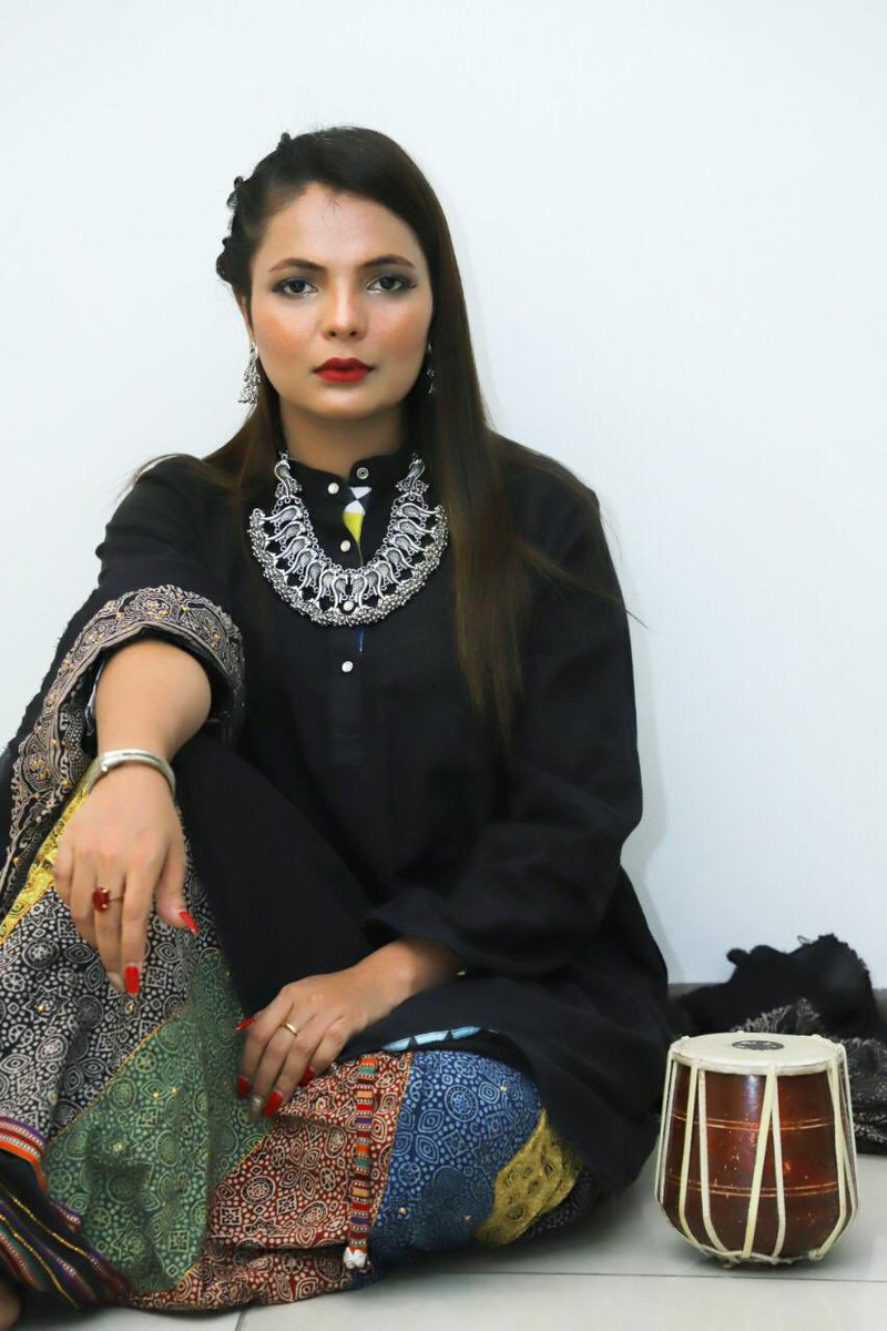 mehak_official's tweet photo. “You are the universe in ecstatic motion.”
-Rumi
📸 : Majid
Outfit: @ybq.designstudios
Hair & makeup: @makeupbyalishaz
#MehakAli #Rumi #YBQ #YBQStudio #AliShaz https://t.co/AILnHMP6E5