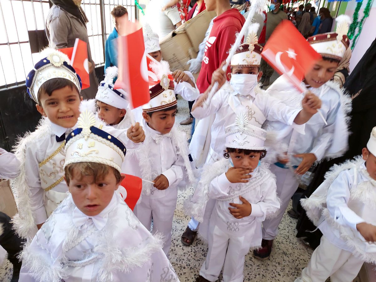 Abdullah_Erin47's tweet photo. Barış Pınarı Harekatı ile terörden arındırılarak huzur ve güven ortamının sağlandığı Rasulayn’da, 305 çocuğumuzun sünnet törenini gerçekleştirdik. https://t.co/OUs1mDc8Hb