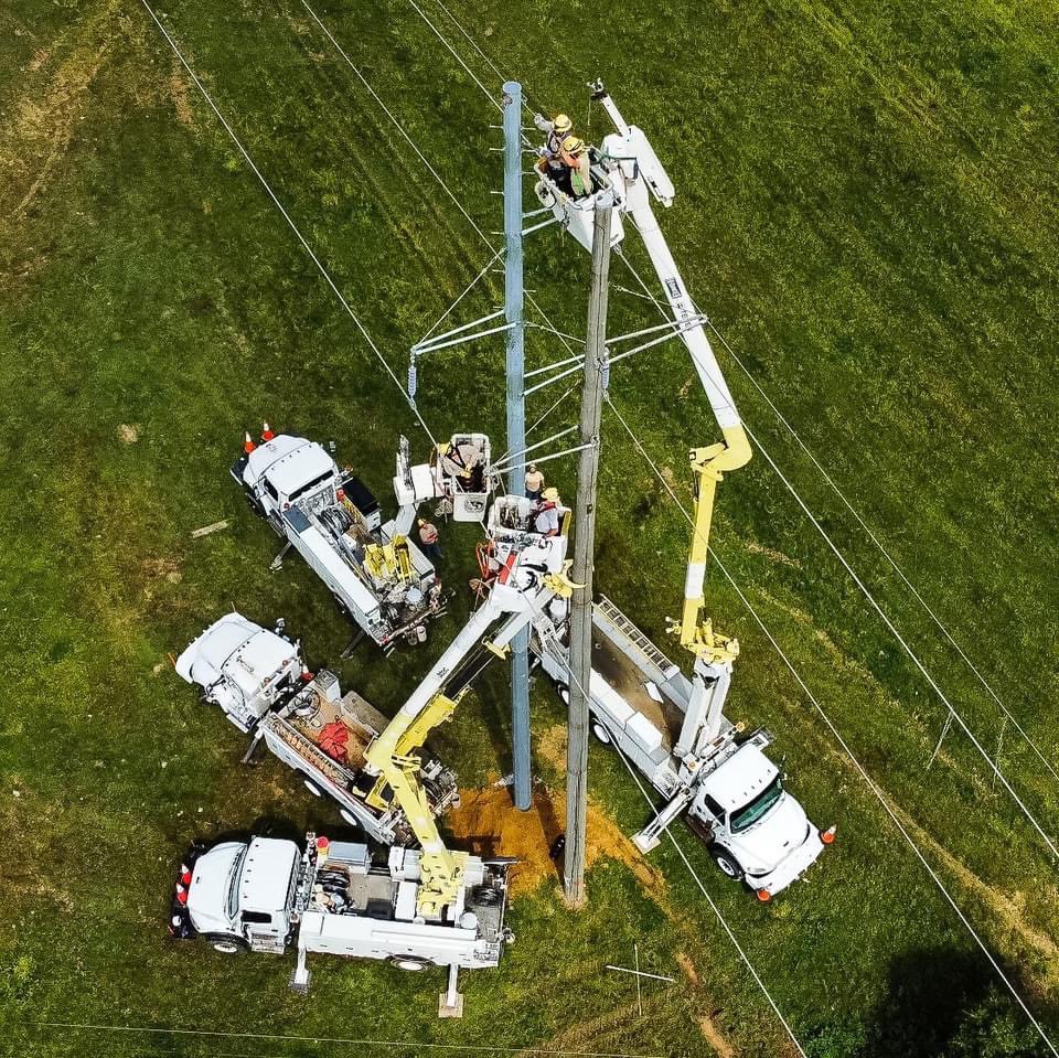 cullmanec's tweet photo. Today is Alabama Lineman Appreciation Day! We appreciate our linemen! And we know you do too.

Today and every day, we thank our Linemen that work day and night, rain or shine, to keep the lights on for you and your family! #ThankALineman #CullmanEC #PowerfulConnections https://t.co/rWUf2VH7v6