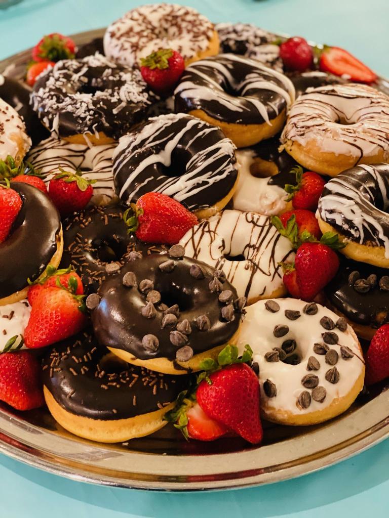 ThorntonTerrace's tweet photo. Happy Hour looked pretty sweet on National Donut Day! 🍩 #SeniorLiving https://t.co/Bsunl4G7Qx
