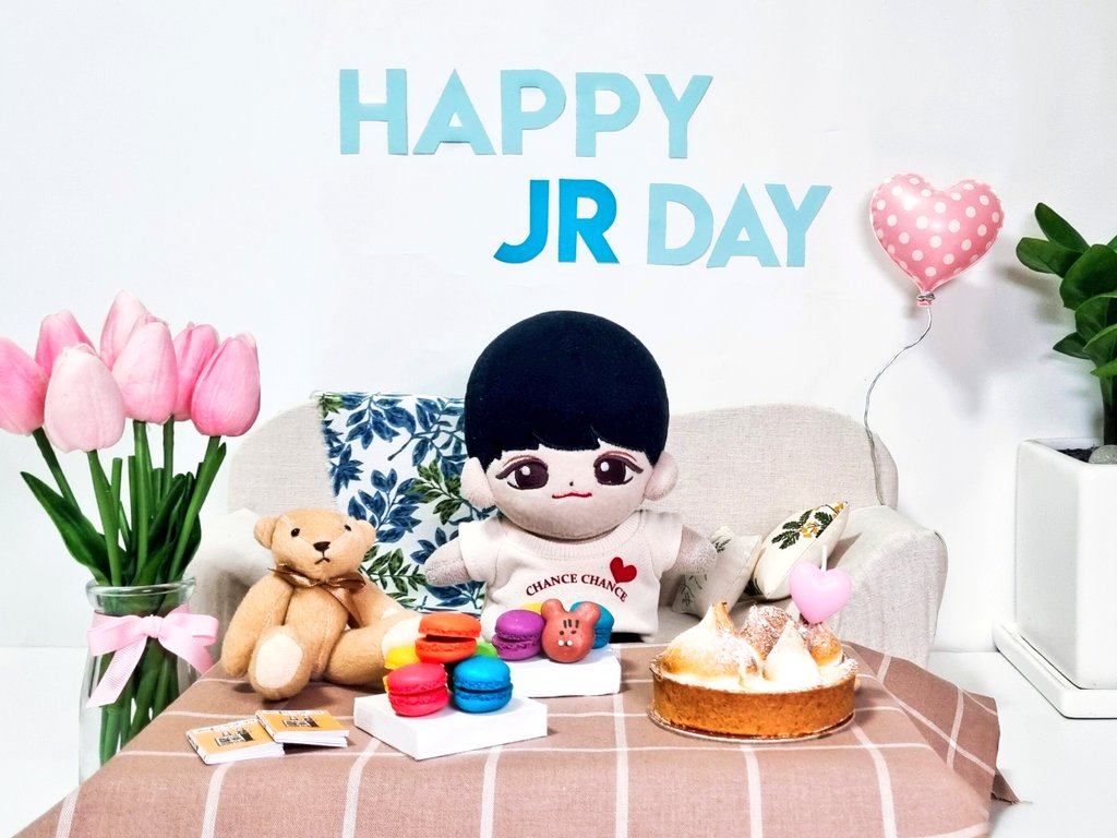 todayJH_0608's tweet photo. 나의 여름, 종현아
새로운 도전을 응원하며 너의 계절에 함께 걸어갈게!!
종현아 태어나줘서 고마워..생일 축하해!! 

#여름의_햇살이신_종현이의_날
#OneAndOnlyJRDay https://t.co/kPyGmOAsPY