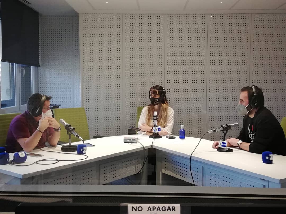 aiglesiasfraga's tweet photo. Un placer estar en el #pymetech de hoy hablando del futuro del periodismo con @E_Molina_ y @sergiomartin en @EFERadio
@pymetech_radio en Ivoox:
https://t.co/lkLh1OeXFM https://t.co/PBkqyOdUeE