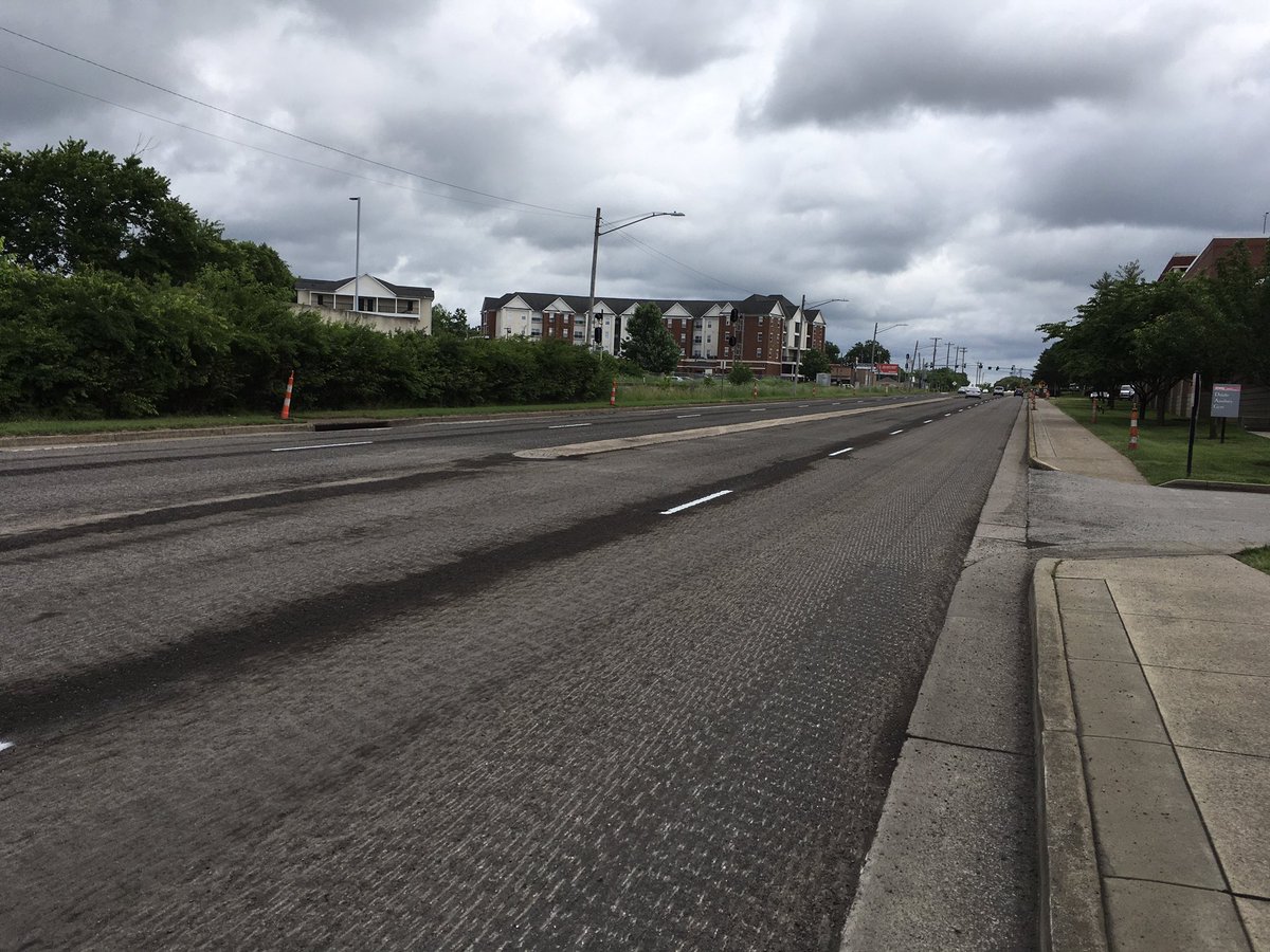 Crews were able to get US 68X from Avenue of Champions to the Kentucky/Adams Street split in Bowling Green milled last night. Work is expected to continue tonight if the rain holds off.  For complete project info click link: tinyurl.com/tru9t7v6