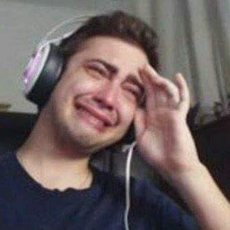 ParkJMin88's tweet photo. Yixing en el MV ,cantando con los miembros  , bailando con ellos aunque sea en pantalla verde , TENIENDO LINEAS EN EL ALBUM?? Q ES ESTO EL 2016 ???? NO LOS MEREZCO REYES  , IM - 

#DONT_FIGHT_THE_FEELING @weareoneEXO #weareoneEXO #EXO_DFTFOutNow https://t.co/LlA2x1FGF3