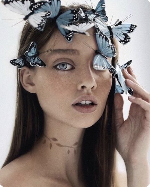 onursal_nilufer's tweet photo. #ButterflyLady #Portrait 💙🦋🦋🦋 
Pauline Gauyard - #FineArt #Photographer ✨🙏🏻✨
Happy and Safe week ahead all ,,,,
#MondayMood https://t.co/Gn84efQ1ty