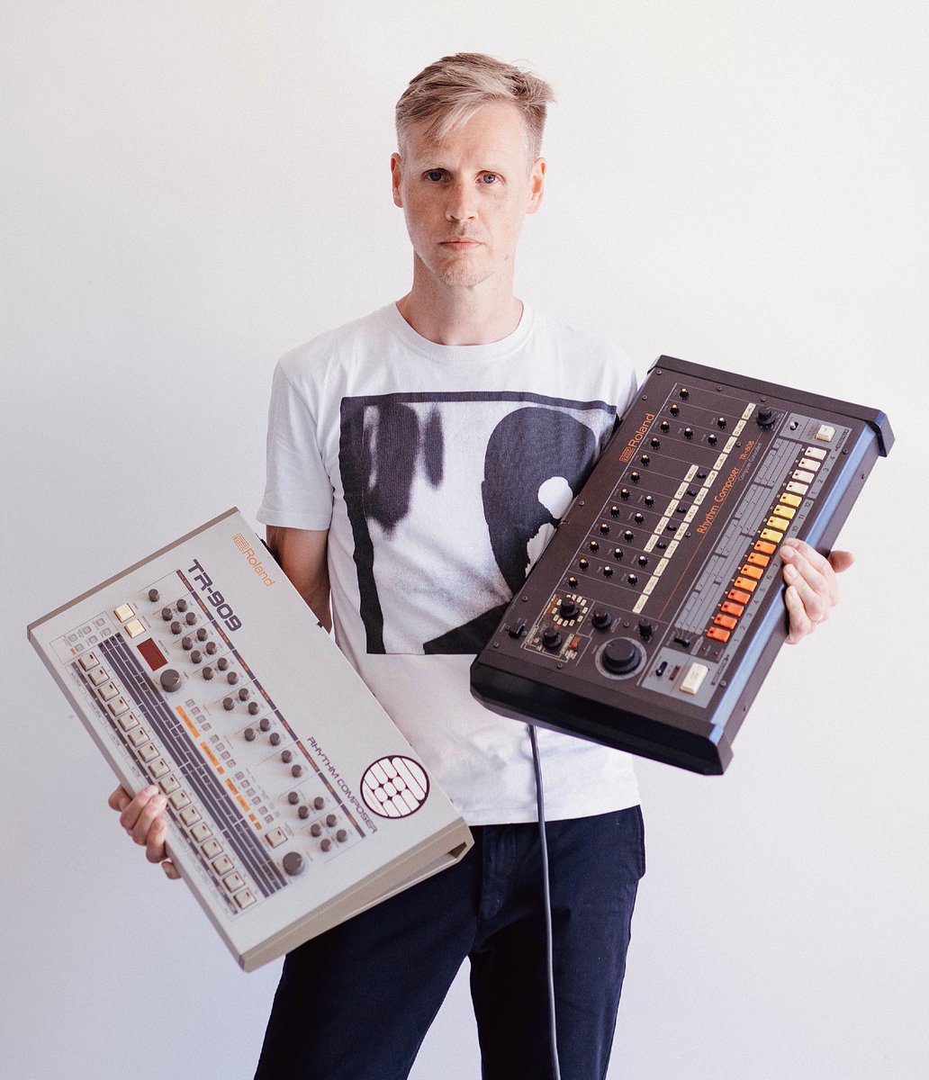 jorisvoorn's tweet photo. #808 or #909? https://t.co/ucklODzIzP