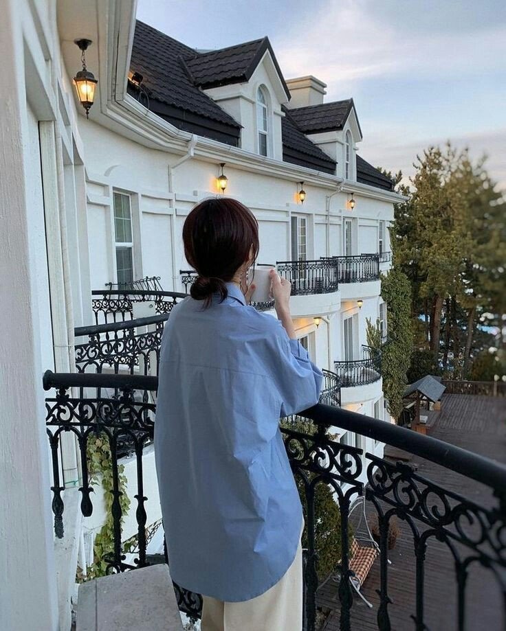 shewearprada's tweet photo. To live in a house facing ocean. https://t.co/GCueSR0TkK
