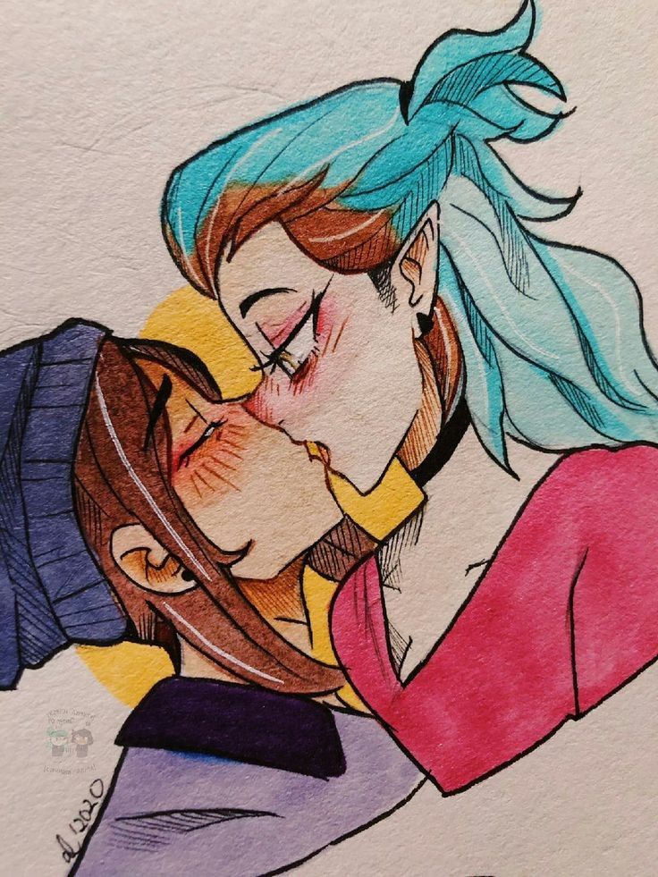 And here we see two adorable lesbians kissing! 😚