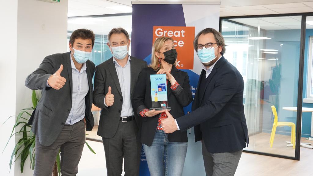 Laurent Degré (@laurent_degre) on Twitter photo J'ai représenté nos équipes lors de la remise des trophées <a href="/GPTW_FRANCE/">GPTW_France</a>. Fier de leur engagement qui nous a fait gagner une marche en 2021, pour décrocher la 4e place! C'est une réussite collective - félicitations à toute l'équipe qui contribue à notre culture! #CiscoFrance #GPTW J'ai représenté nos équipes lors de la remise des trophées <a href="/GPTW_FRANCE/">GPTW_France</a>. Fier de leur engagement qui nous a fait gagner une marche en 2021, pour décrocher la 4e place! C'est une réussite collective - félicitations à toute l'équipe qui contribue à notre culture! #CiscoFrance #GPTW