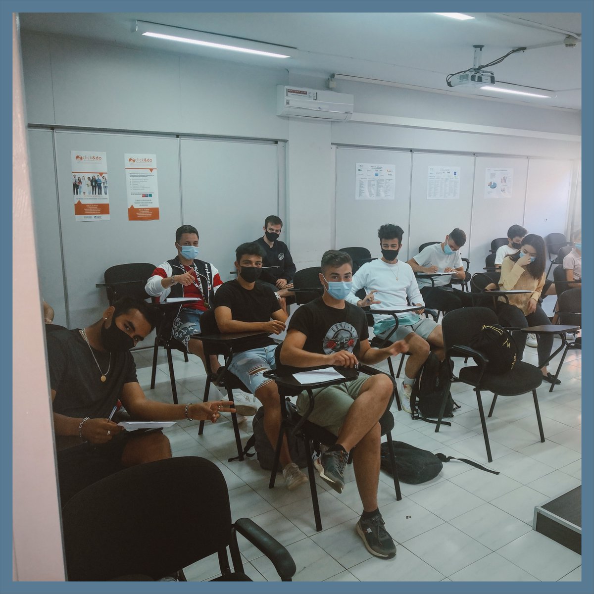 BarcelonaCESF's tweet photo. 👉🏼Els alumnes de Comerç Internacional i Màrketing s’han examinat del Cambridge BEC- Business English Certificate a la nostra escola, CESF.🧑🏻‍🏫👩🏻‍💻🧑🏽‍💻
⠀⠀⠀⠀⠀⠀⠀⠀⠀
Cambridge ofereix aquest títol dins el llistat dels certificats d'anglès empresarial.✔️
Els desitgem molta sort!🙌🏼💥 https://t.co/AkDSeTQUR5