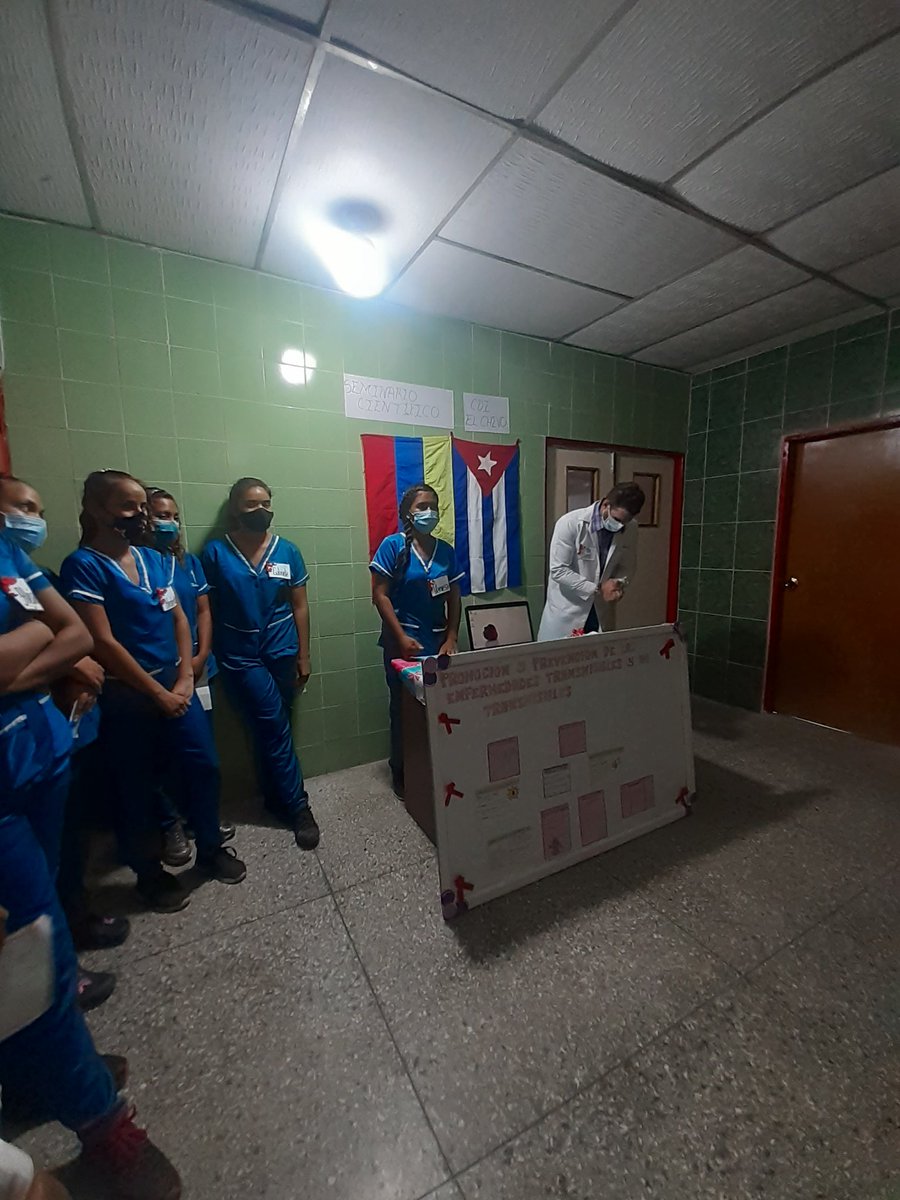 Edo Zulia CDI El Chivo Jornada Cientifica con Dr. Dario y las estudiantes de 1er Año.
#CubaCoopera 
#barrioAdentro18Años
@cubacooperaveZ1 
@Cubacoopera_Ve3 
#CubaViva