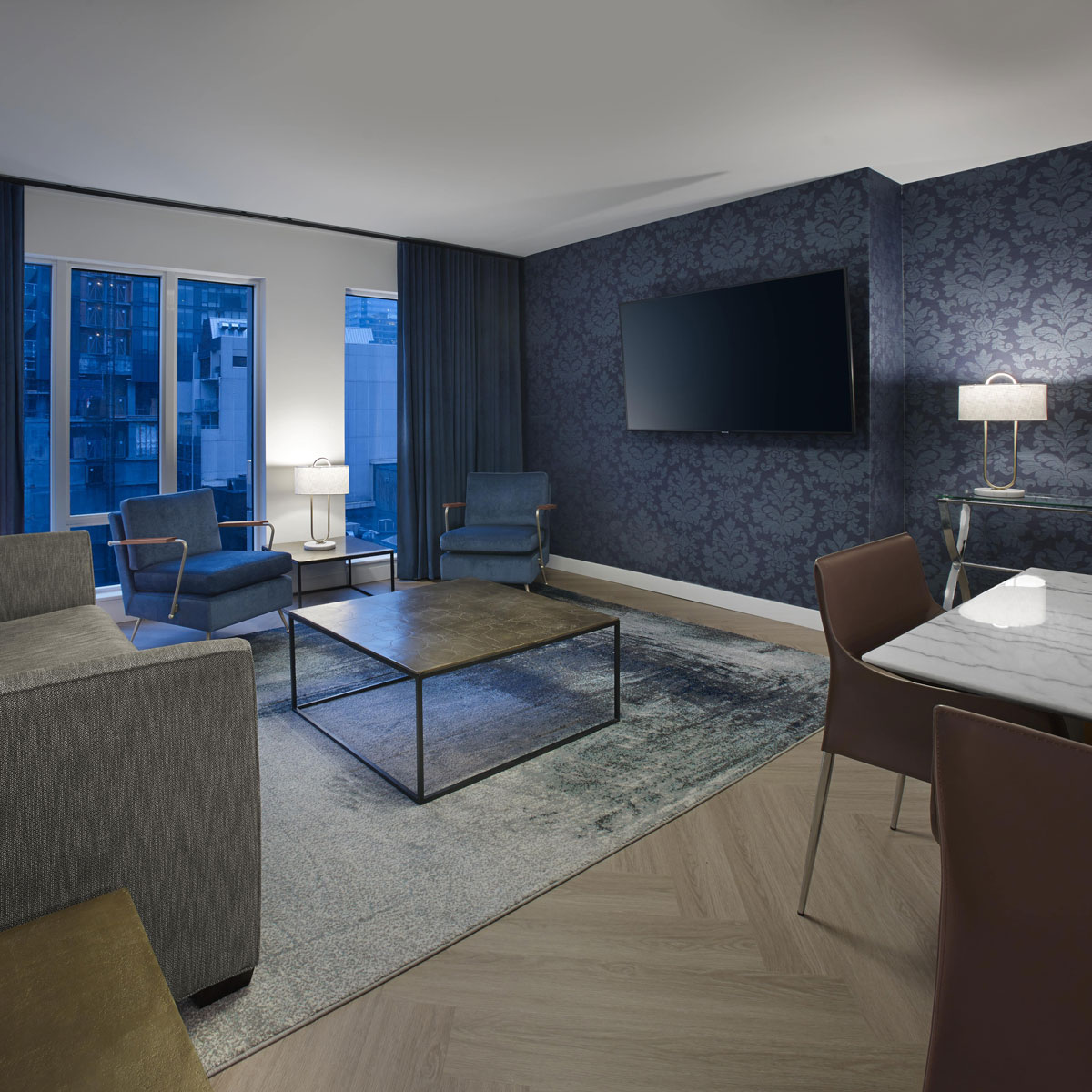 Hotel Victoria tweet media