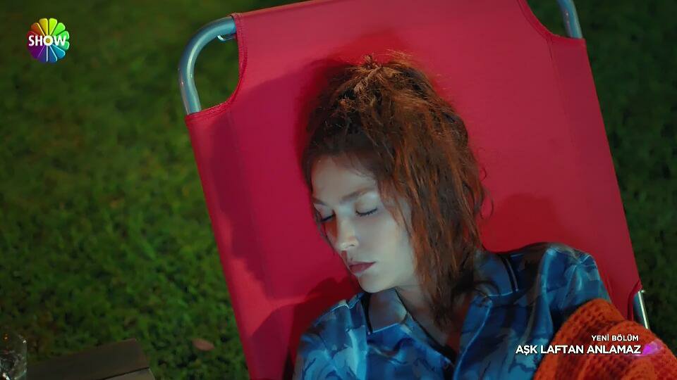 asioigle2013's tweet photo. #HayatDivinity7J #AsDor
Ohh como la mira dormir πππππ https://t.co/w2iFxcgF6S