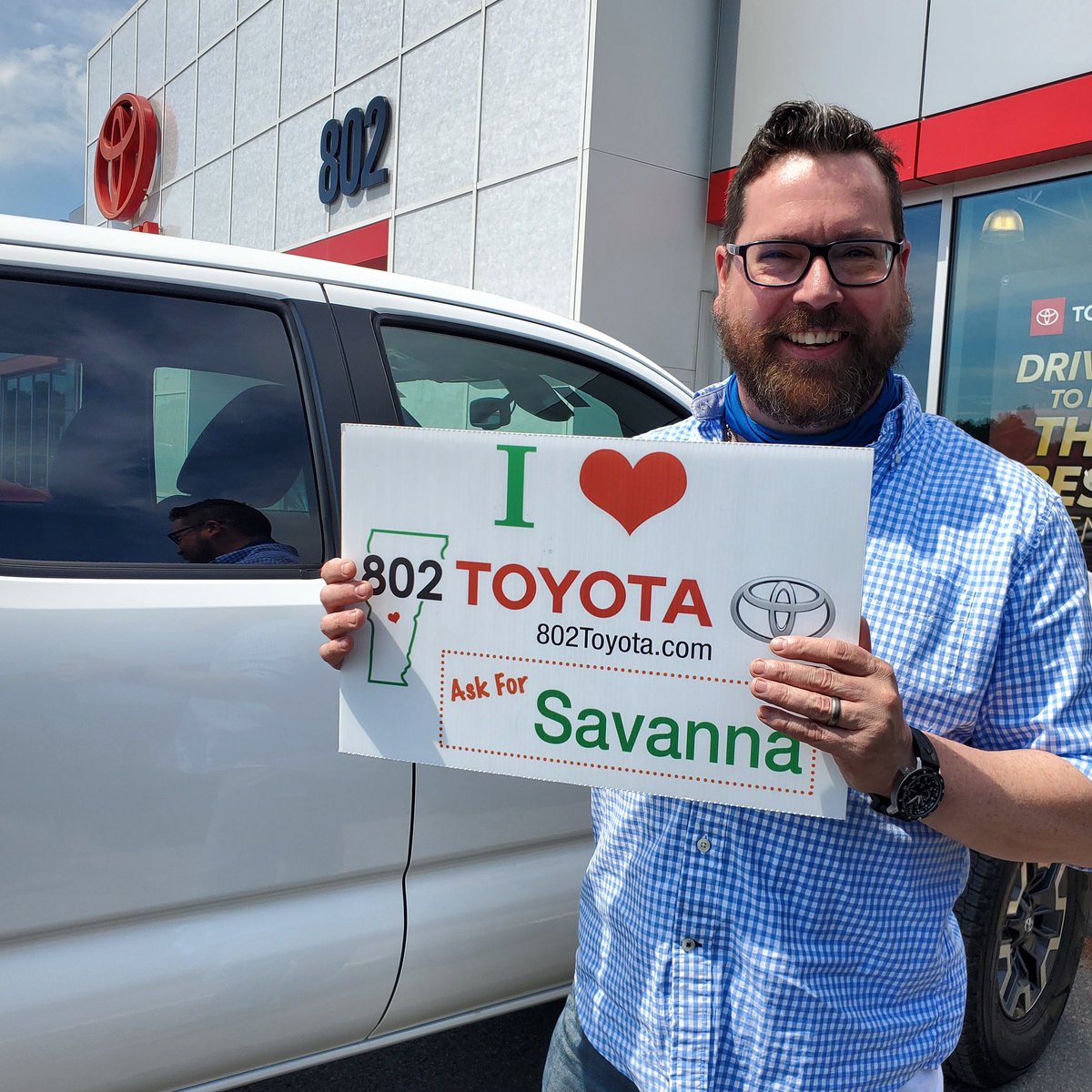 A big thanks to Ryan from Lyndonville, who just took a safe delivery of this 2021 #ToyotaTacoma from Savanna Andress!

Be sure to #AskforSavanna by calling (802)224-7235, or email sandress@802cars.com
💪❤️🚙🏥💯
#vermontstrong #ilove802toyota #stayhealthy #staysafe
