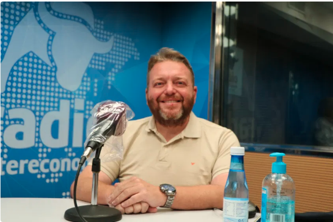 IntercafeRadio's tweet photo. #Intercafe @lluisbertomeu de @satoridircom declara que el corredor mediterráneo y la infrafinanciación son temas que unen a los valencianos. #tempsderadio
#7junio
https://t.co/7x9e3EtULT https://t.co/UooOoMp5RB