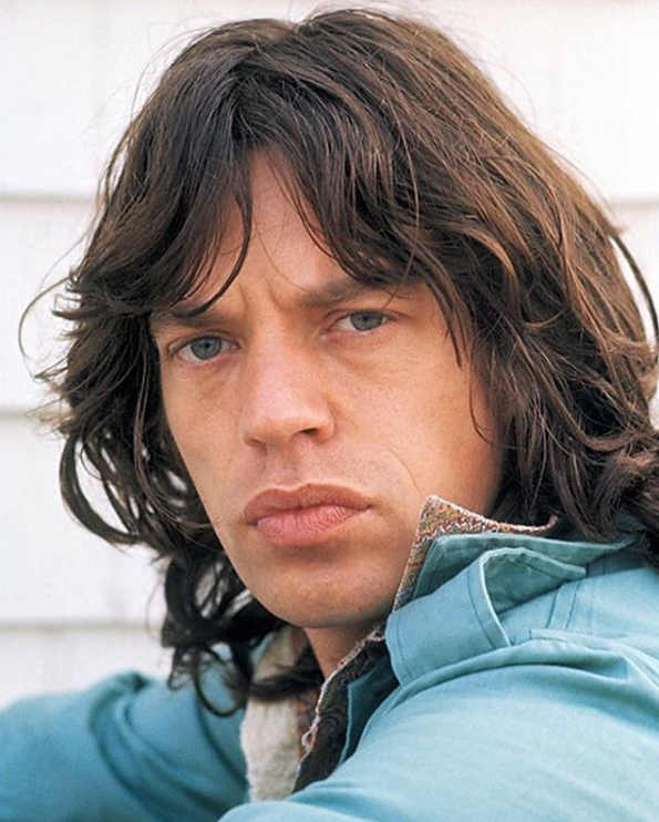 BoredWeb3's tweet photo. Mick Jagger at Andy Warhol's estate in Montauk, New York, 1975. 📷 Ken Regan. https://t.co/HG26ROdbG3