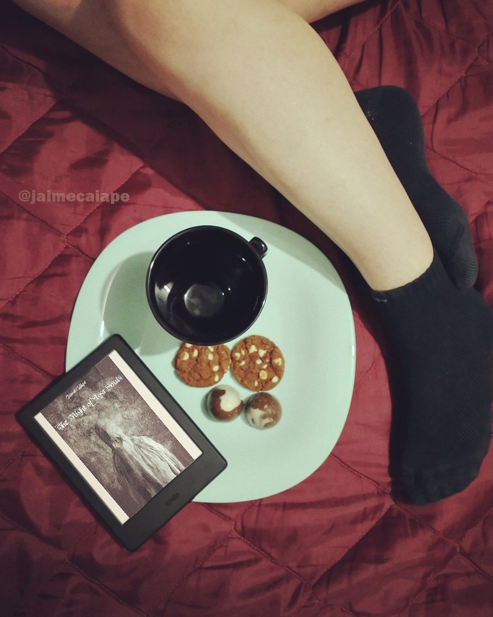 caiape's tweet photo. Thank you for the photo. It's really beautiful.
#lovereading #books #booksfanatic #book #leitores #literatura #lendo #bookterror #terrorbooks  #lovereader #lovebooks #lovebook #amolivros📚❤️ #amolivros📚 #amolerlivros  #bookdigital #bookandcoffee #theflightoflostsouls https://t.co/ehmNlvsQd1