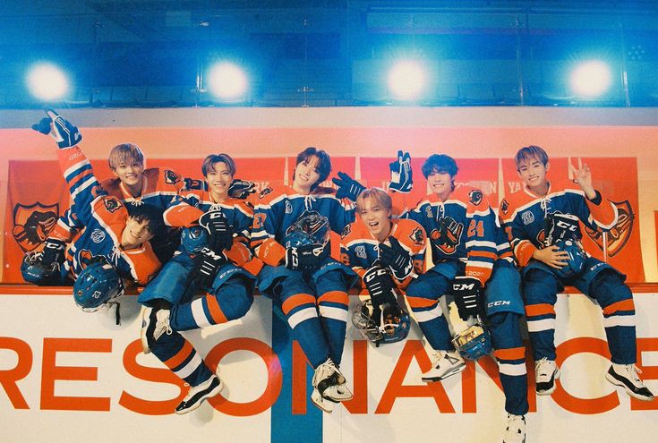 nongchimaka's tweet photo. มึงวงมาค่ะ บอกอีเป้กเอาเรฟ90slove โอ้ย งั้นอีเอ้ดเอ้มก้ไปเอาเรฟจากอัพเทนมาเหมือนกันคะ มอนิ่ง https://t.co/eFkq0Tsuvv
