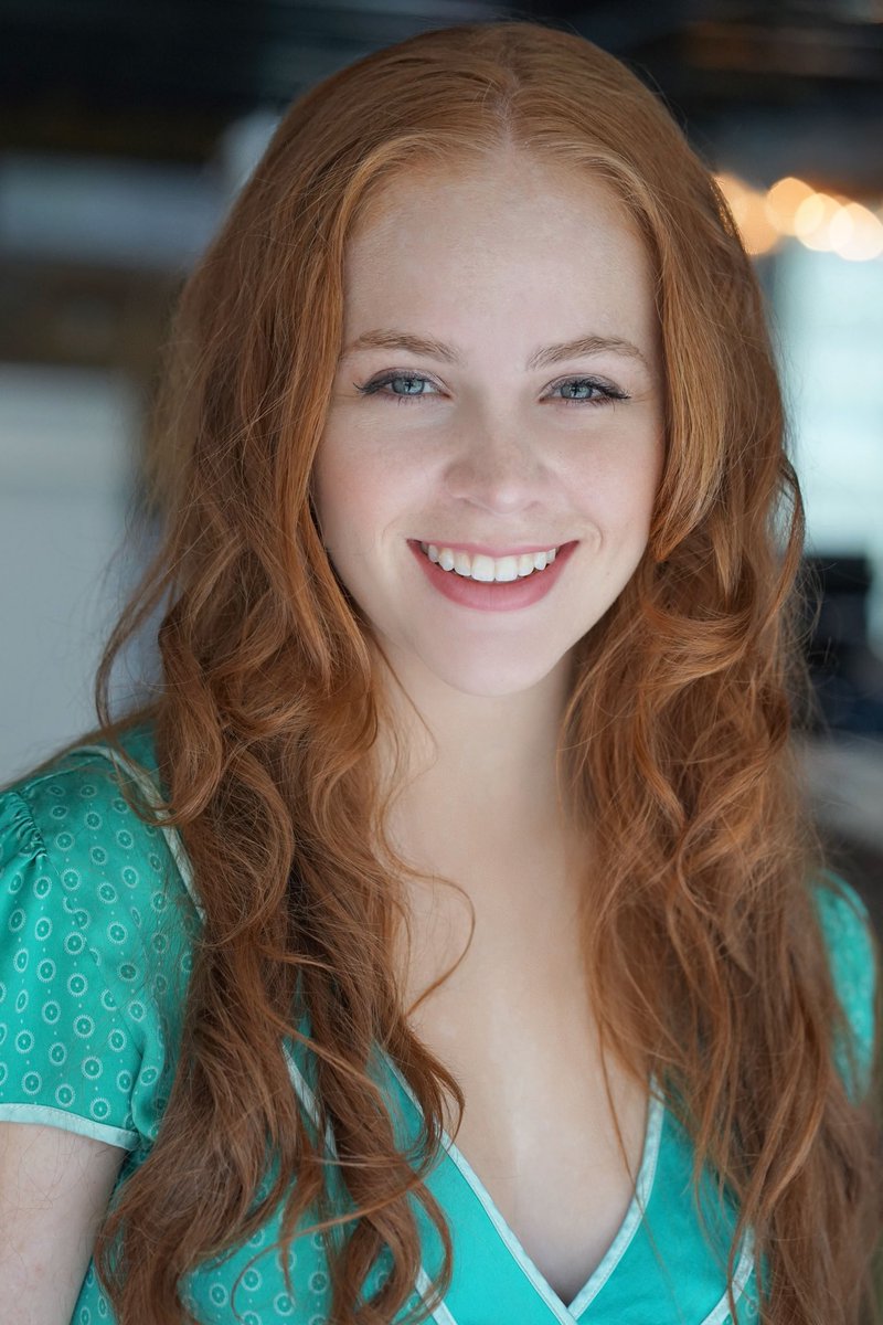 olivia_loretta's tweet photo. Got my headshots back . Which do you like best? https://t.co/ucU9D6JQoN