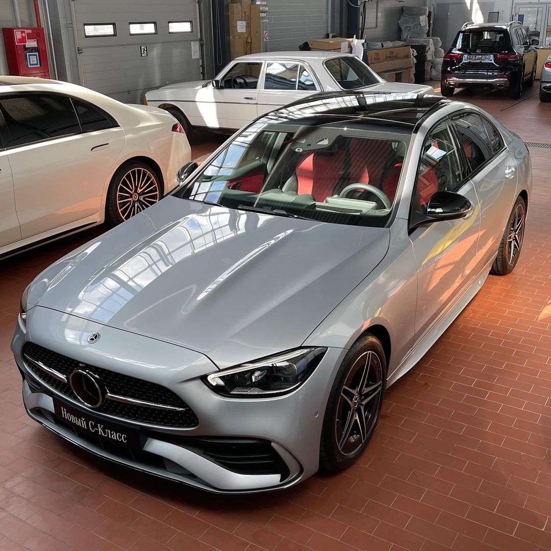 mbmaybachfans's tweet photo. Shark face: The new C-Class W206 π¦ Rate it 1-10!
πΈ: @young_sk9 / @santanya
#mercedesbenz #mercedesamg #w205 #c63s #c63samg #c63 #c63amg #c63sestate #c63wagon #mercedesbenzmaybachfans #cclass #ccoupe #c43amg #c43coupe #w206 #newcclass #c63cabriolet #c63scabriolet #4matic #w204 https://t.co/avRdQDywAL