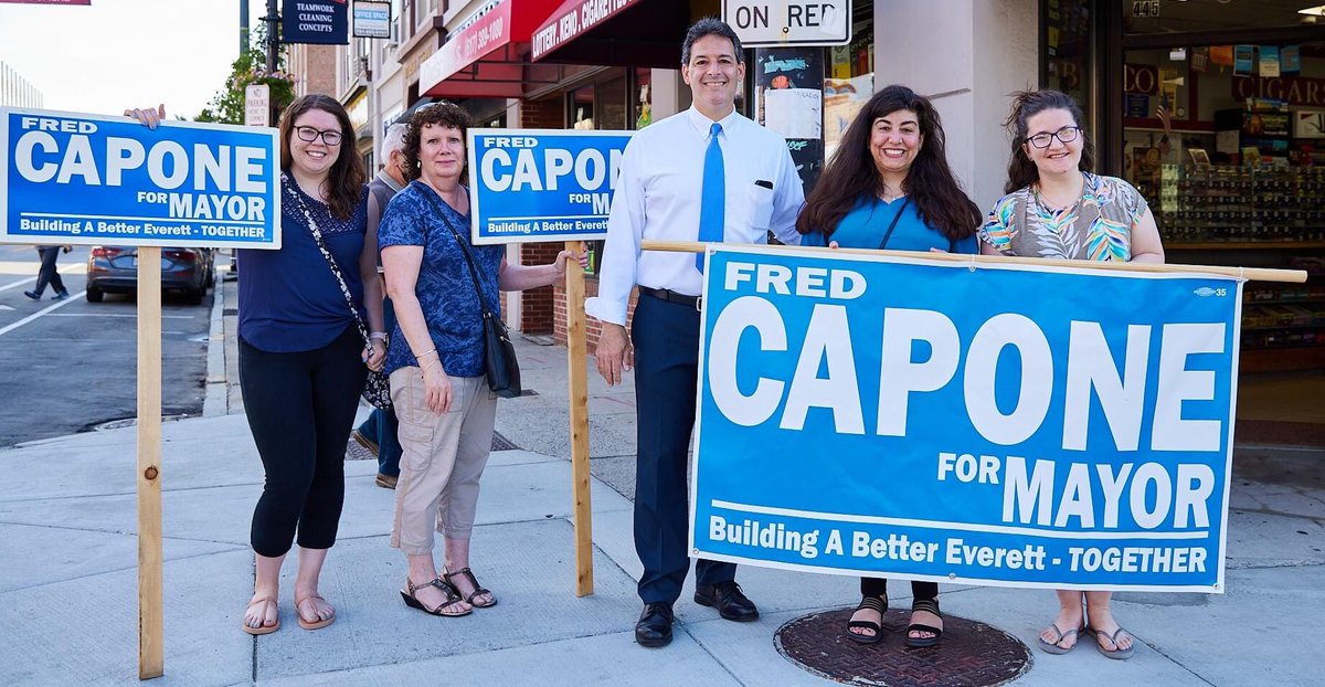 FredForEverett's tweet photo. #TeamCapone brought it early Saturday morning! The reception in the square was fantastic. Thank you! Learn how to get involved on https://t.co/Xq44AawTs1! https://t.co/OU97kHGhBa