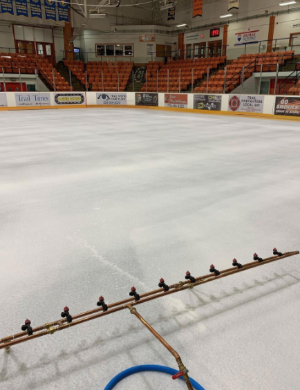JetIceHockey's tweet photo. #DidYouKnow that Jet Ice offers ice painting & textile logo installation training?
Shout out to @davidhesson for sharing your #JetIce experience with us!
To learn more visit our website: https://t.co/e40MxIRRxN
#WeBringIceToLife #FanPhotos #NewSkills #JetIcePaint https://t.co/Q3rCsySv1J