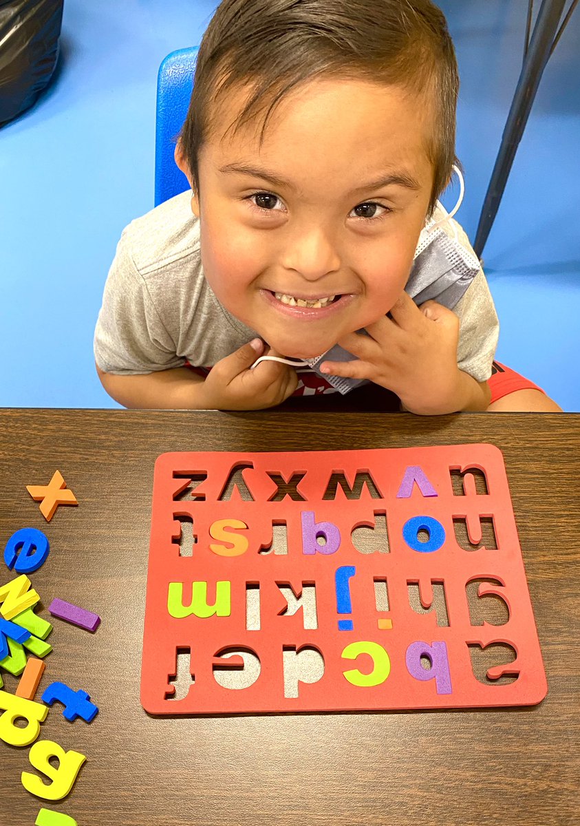 aimnielsen's tweet image. Can’t tell there’s only 1 more day left of school in room 409. This #PESpanda is working HARD! 🐼❤️ @PboroElementary #formula409 #pandasmile #hardwork #smartypants