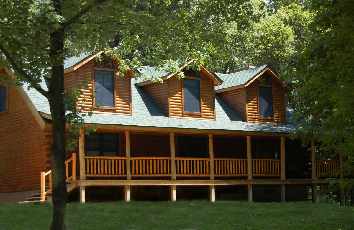 CedarDirectLogs's tweet photo. Today’s featured home…The Pennsylvanian at 2,225 sq. ft., this masterpiece is popular with many. A three-side wrap around, covered porch is perfect for sipping lemonade on a hot summer day with family. The 4 Bedrooms and 2 Baths are spacious. https://t.co/GgBqdcNMrT. https://t.co/DKUJUwLuPa
