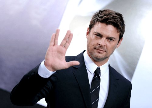 Happy birthday to karl urban aka the only king of the world 