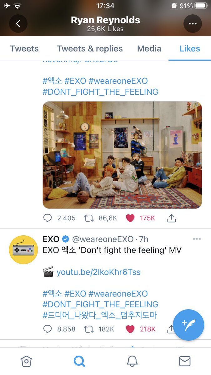 ByeonSoYeon's tweet photo. Even the 10th member is supporting the comeback 🙈💕 thank you @VancityReynolds 

@B_hundred_Hyun #EXOMILLIONSELLER 
#EXO_DFTFOutNow #Lay #EXOL @layzhang @weareoneEXO 
#엑소 #EXO #weareoneEXO
#DONT_FIGHT_THE_FEELING
#드디어_나왔다_엑소_멈추지도마 https://t.co/z7tiI9vy3h