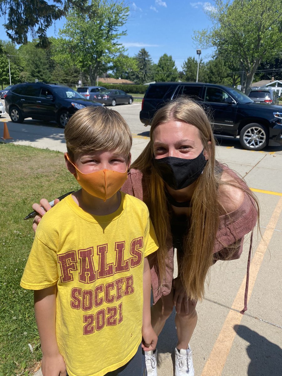 These <a href="/BFstatesmen/">Statesmen</a> <a href="/Steins2ndGrade1/">Stein’s2ndGradeAllstars</a> loved meeting their <a href="/mofallssoccer/">Falls Soccer</a> Varsity buddies and cheering them to a victory on Friday! <a href="/mofallssoccer/">Falls Soccer</a> <a href="/FallsAthletics/">Falls Athletics</a>