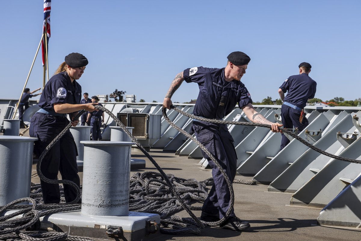 RoyalNavy's tweet image. It&apos;s time for #Baltops50...

Royal Navy ships and @RoyalMarines of the #UKResponseGroup have joined forces with 17 @NATO allies and partners as the largest exercise in the Baltic Sea swings into action.

#WeAreNATO  

🇧🇪🇨🇦🇩🇰🇪🇪🇫🇮🇫🇷🇩🇪🇮🇹🇱🇻🇱🇹🇳🇱🇳🇴🇵🇱🇪🇸🇸🇪🇹🇷🇬🇧🇺🇸

ow.ly/yOmk50F4KFi