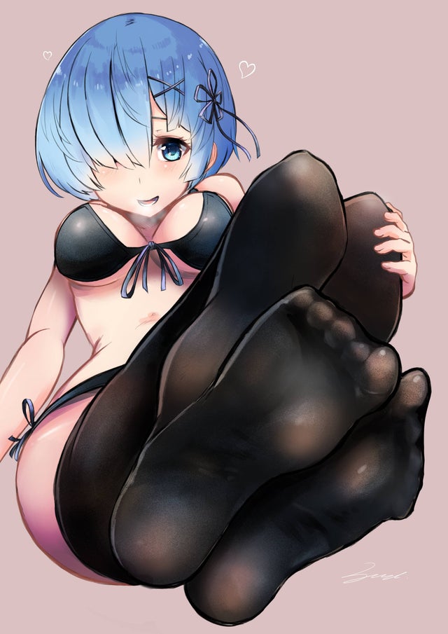 AmoralAmou's tweet photo. I'm back from my camping trip~
And my feet are all dirty and sweaty~
As a treat I will let you clean them~
You love there smell so much don't you~
Don't mind my hand~
Just grabbing your wallet, I don't think you mind though~ https://t.co/V1nJvzpgJe