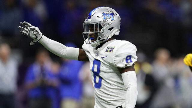 AustinMcGee_3's tweet photo. AGTG.... 🙏🏾I am Truly blessed to say that I have received my first D1 Offer from Middle Tennessee State University @KennethGilstrap @AthensAcademyFB @Mansell247 @ChadSimmons_ @training_phenom https://t.co/SVpDo0XlpA