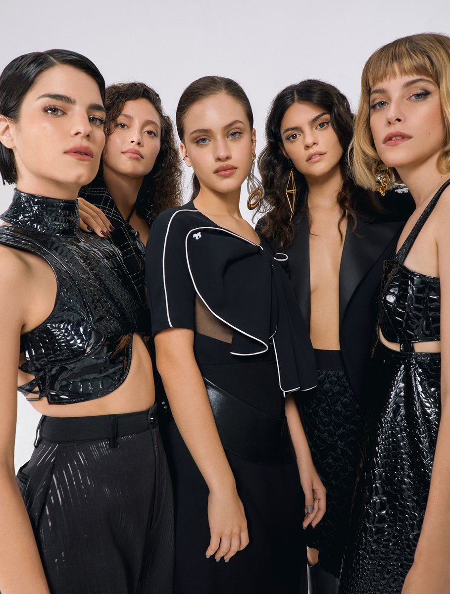 sadaels's tweet photo. @marieclairearg #Sadaels #cover #fashioneditorial
Featuring @malenavilla @ailin.salas @cumesanz @malesanchezw @ornedelia_ https://t.co/BHzafEFlfw