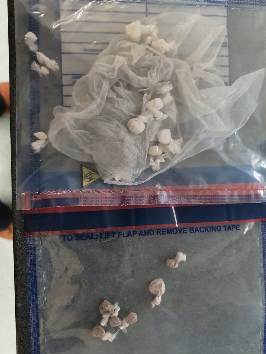 MPSNewham's tweet photo. Four arrests made today by EPT Team 2 for Breach Of Bail, Fail to Appear at Court, Domestic Violence Nominal and Possession of Class A drugs (Crack and Heroin). Striving to make @Newham a safer place to live. #EPT #OPCAPRIOTE https://t.co/vt6AOYGsd5