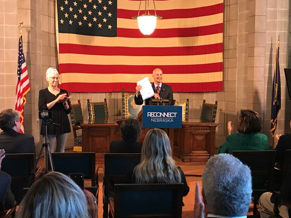 grain_feed's tweet photo. . @GovRicketts Signs Legislation to Expand Broadband Internet Access in Nebraska https://t.co/Nm5sHDfpAm

#broadband #neleg #Nebraska https://t.co/8iHteedTLI