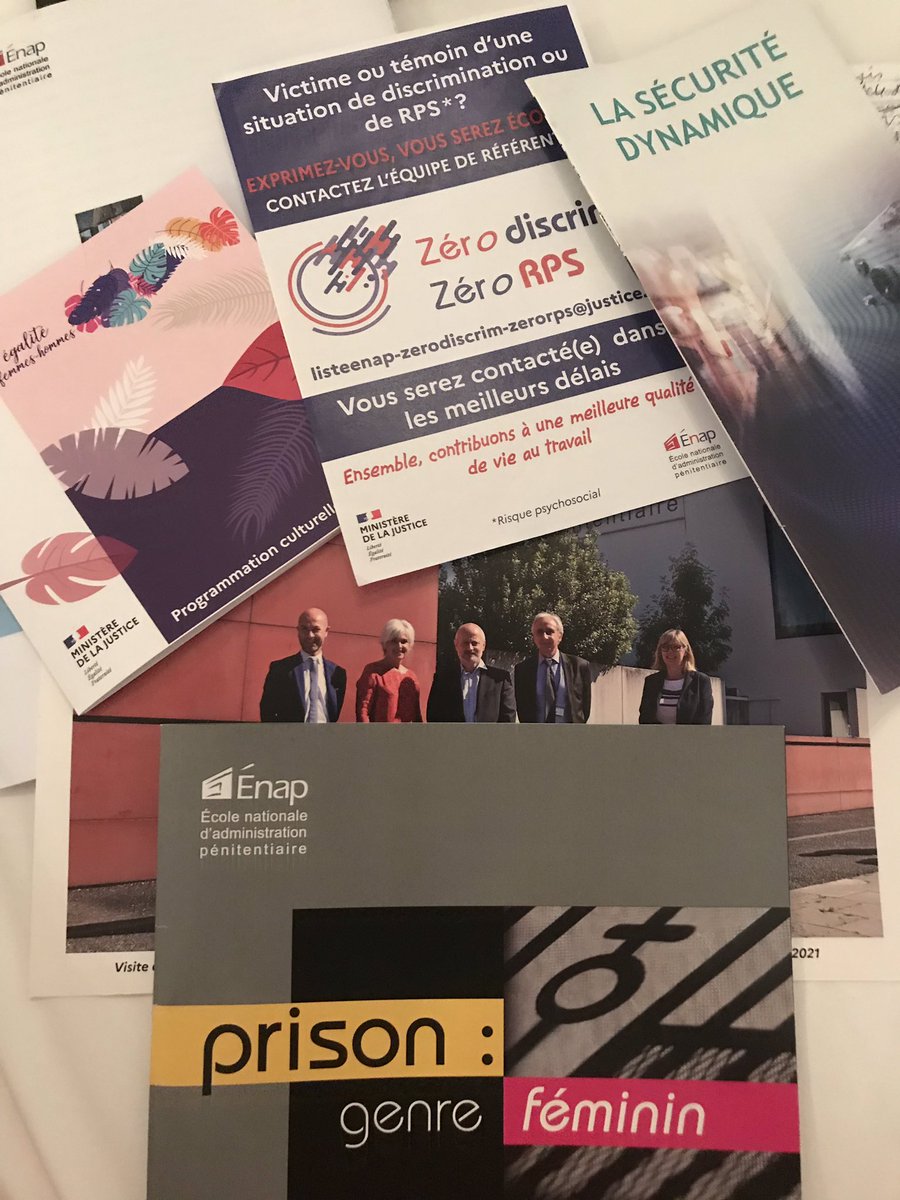 En visite à l’ENAP(école adm penitentiaire)Une politique volontariste de formation à l’#EgaliteFH et à la lutte contre #ViolencesConjugales . Référents , modules dédiés , mallette pédagogique #violencesfaitesauxfemmes , théâtre forum contre #stereotypes <a href="/justice_gouv/">Ministère de la Justice</a> . On avance!
