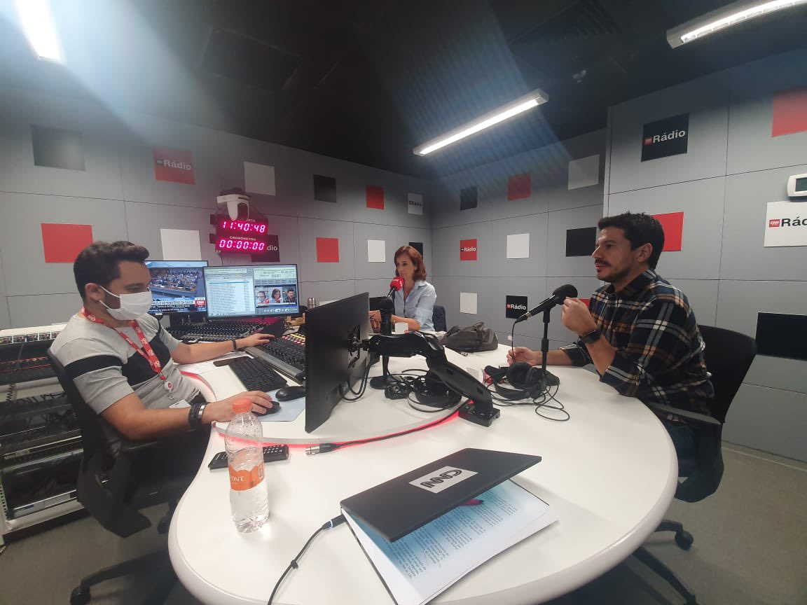 rodrigomaiats's tweet photo. Estreia do #CNNEDUCAÇÃO na @CNNBrasil Conversamos sobre reserva de vagas para estudantes da rede pública nas universidades. Em minha análise, disse: “os jovens de todas as classes sociais não podem perder o direito de sonhar. Se deseja ser médico, ele precisa ter a oportunidade”. https://t.co/OO4BKK6nxr