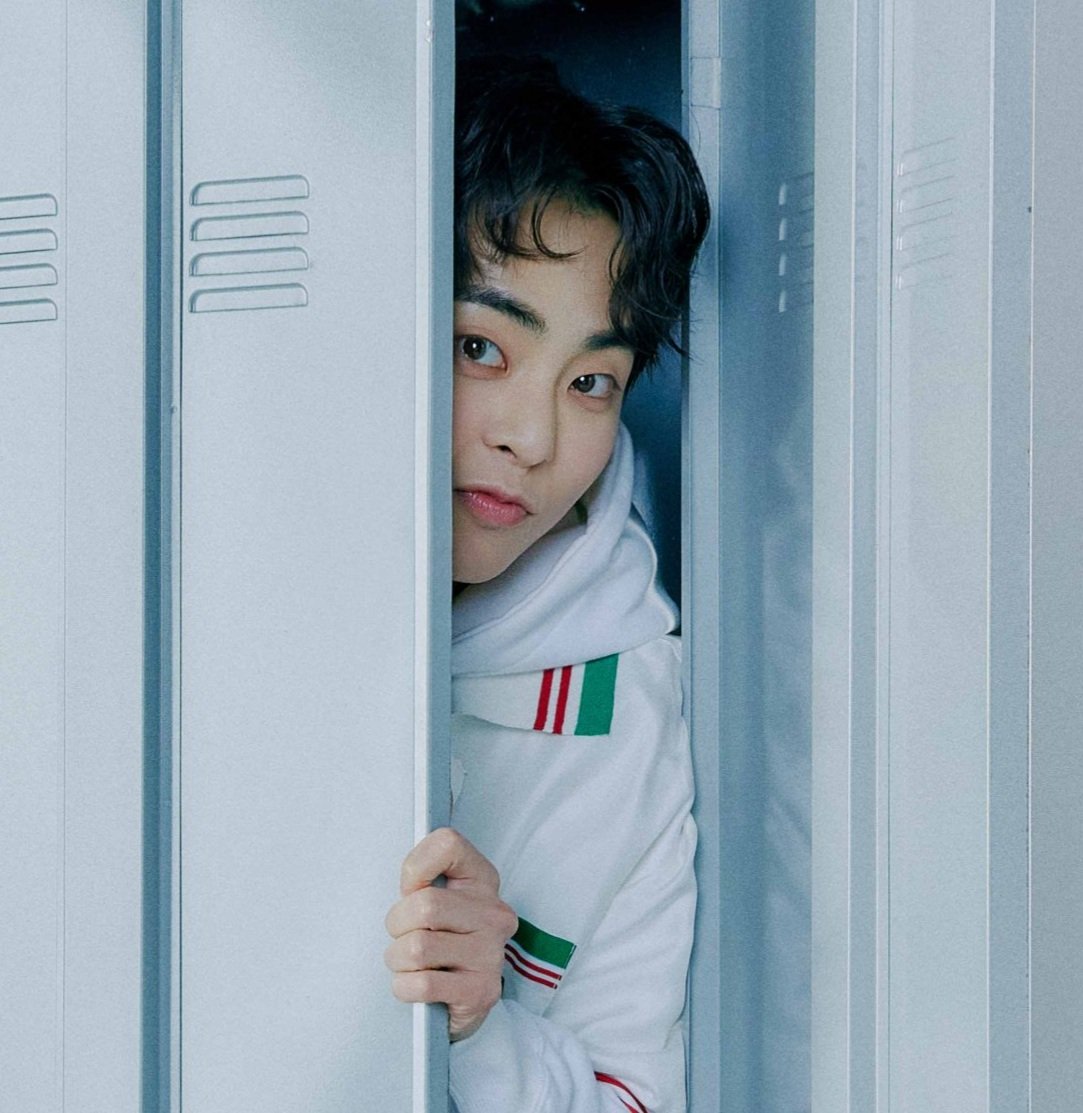 fairyfolders's tweet photo. Please feed the cat 🐱 
#시우민 #XIUMIN #シウミン #秀珉 https://t.co/dWTPDRBQHB