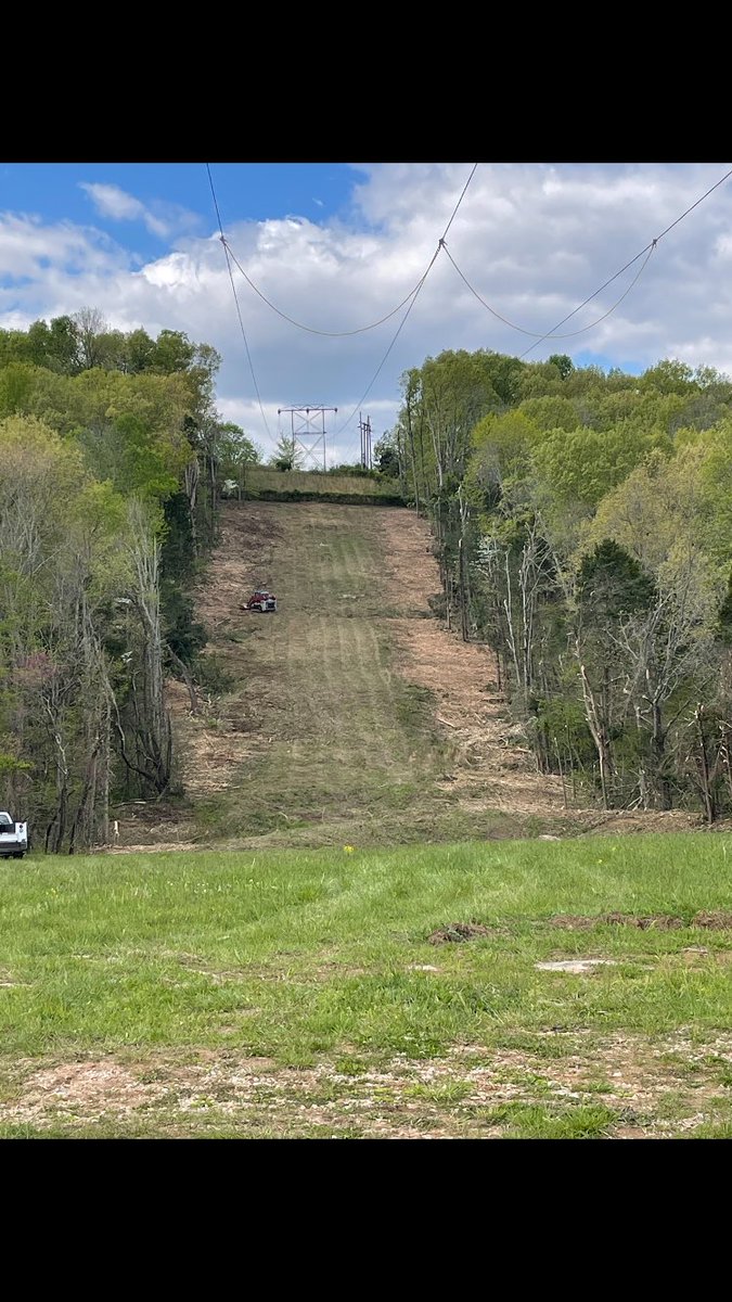 Jeffprice5906's tweet photo. I’d like to say thank you to all the #Righofway guys and gals out there making a living to help keep the power on #rightofwayprofessionalsweek #ROW #RightOfWay #treetrimmers #hazardtreecutters #transmissionline #powerlineworker #wrecc #GWTS https://t.co/t9eDlrgDus
