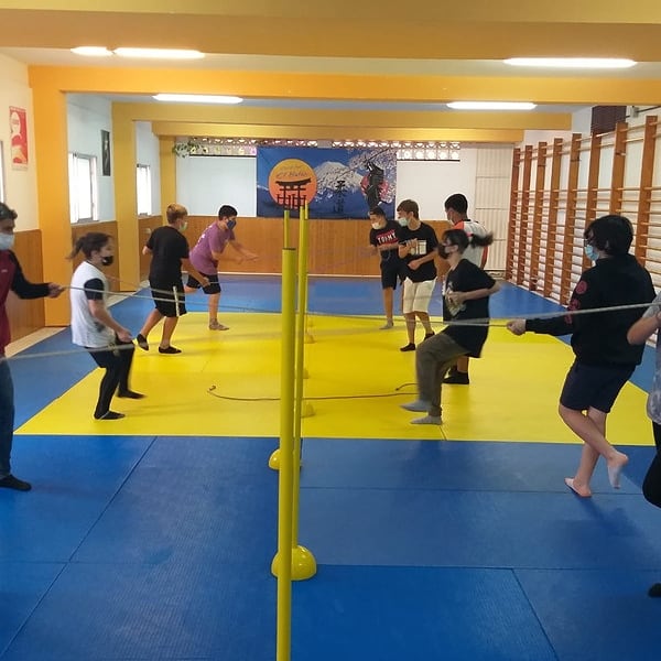 IesBatan's tweet photo. Hace unas semanas organizamos un taller de deportes autóctonos.En el de lucha canaria aprendimos,con distancia de seguridad, mañas de agarre bloqueo y desvío que nos permitieron conocer en profundidad nuestra cultura. 🇮🇨
#somoselbatan #ieselbatan #ieselbatanlaspalmas https://t.co/lpURzGqhpq