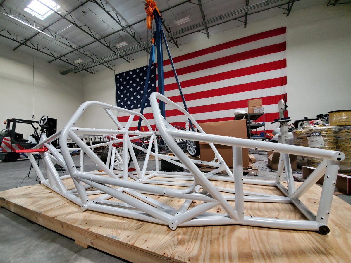 SupercarSystem's tweet photo. The Supercar System Exoskeleton is a TIG welded FIA certified chassis that comes in at a featherweight 260lbs thanks to its Chromoly construction. https://t.co/AFN2ejLtRy