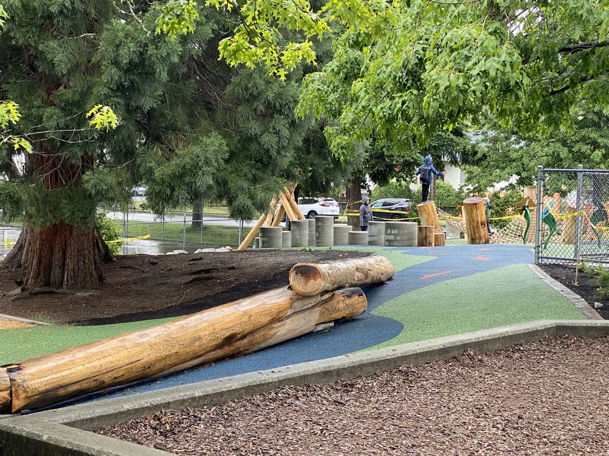 mtasi1's tweet photo. Beautiful new playground at Ridgeway Elementary .. Congratulations to everyone who worked so hard to make this happen! ⁦@NVSD44⁩ ⁦@RidgewayElem⁩ https://t.co/LCdak4qK1r