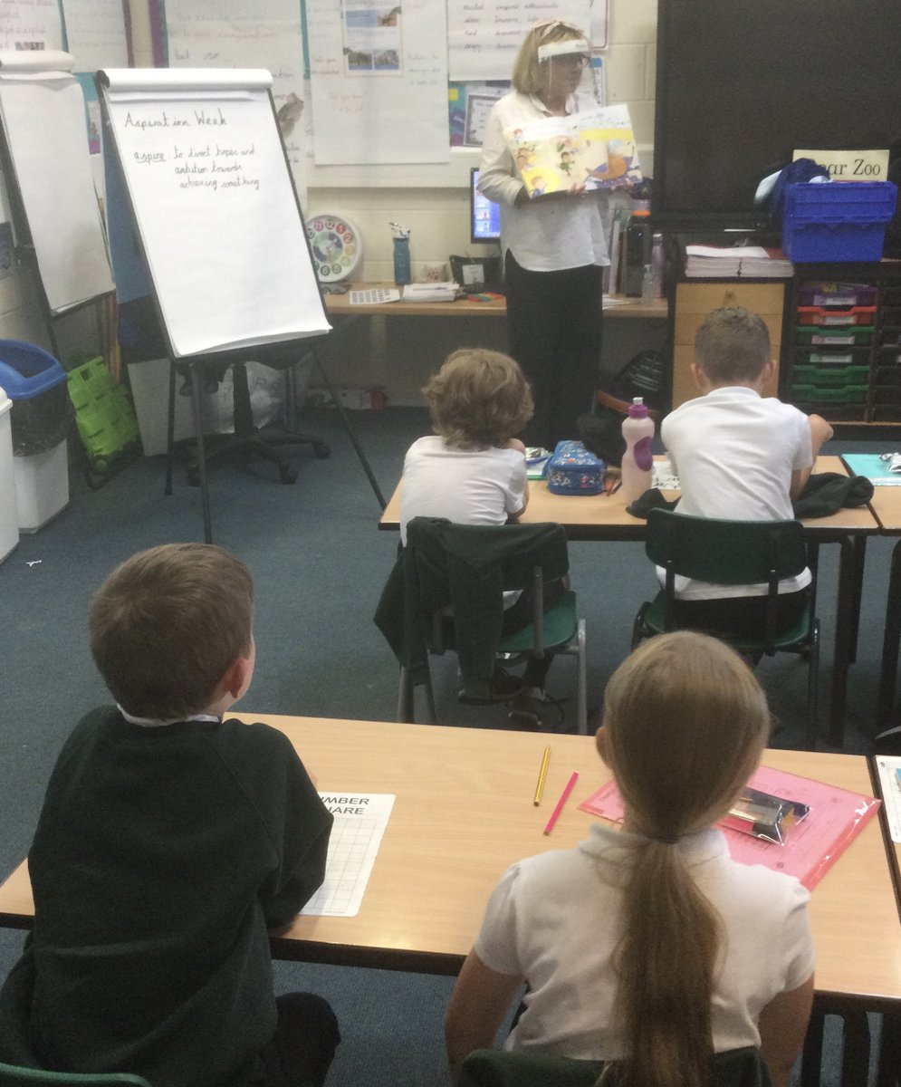 gates_owls's tweet photo. This afternoon, Owls Class enjoyed a visit from Ann @BoltonLMS . She explained why she loves her job by sharing artefacts #Trexclaw #Spartanhelmet and sharing a very funny story with us by @SteveRT1 #poointhezoo #TheGatesAspirationsWeek https://t.co/prRVbum4sM